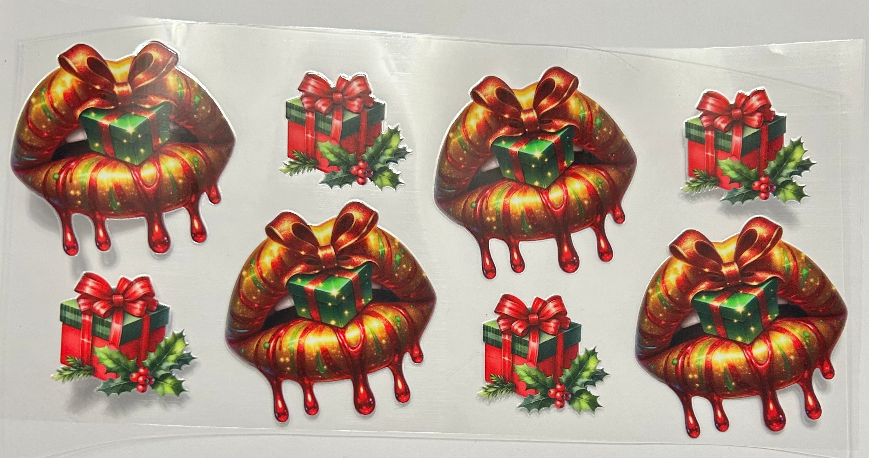 GOLD LIPS AND PRESENTS